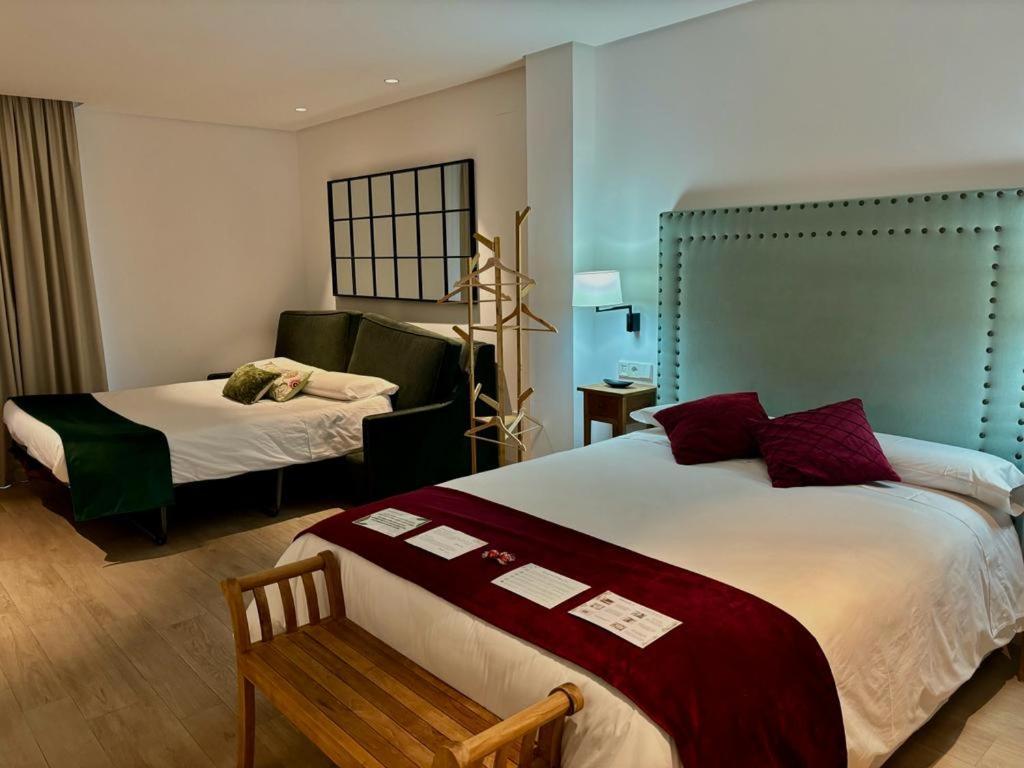 Apartamentos Turisticos La Plaza Chipiona Exteriör bild