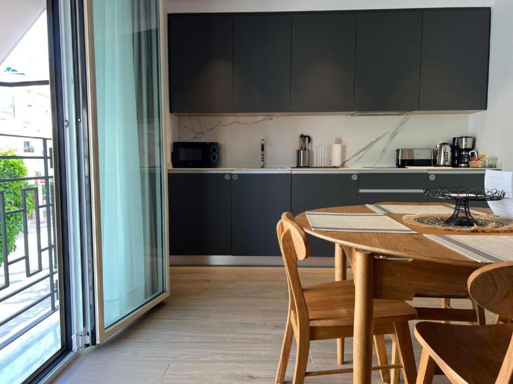 Apartamentos Turisticos La Plaza Chipiona Exteriör bild