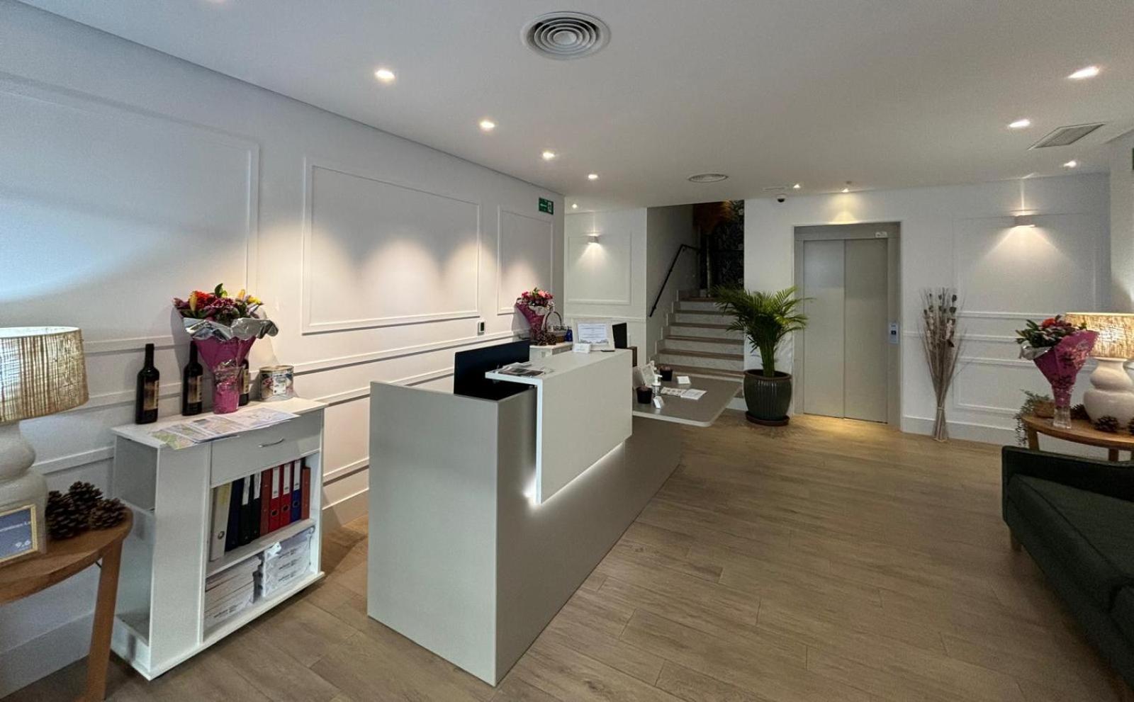 Apartamentos Turisticos La Plaza Chipiona Exteriör bild