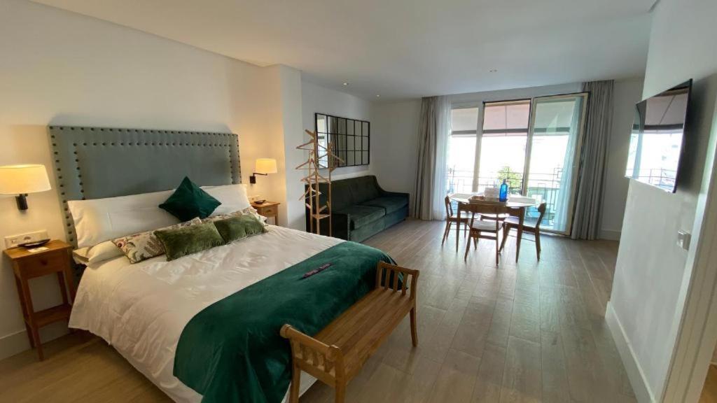 Apartamentos Turisticos La Plaza Chipiona Exteriör bild