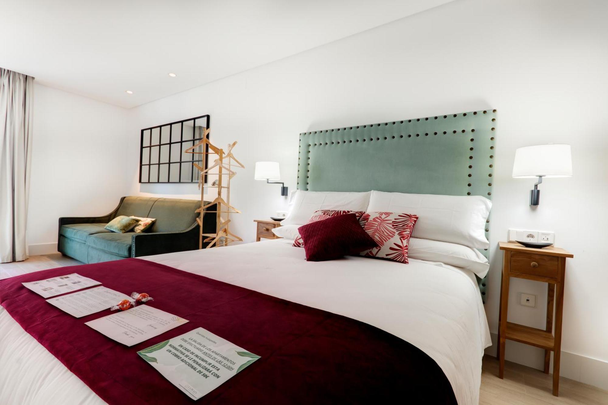 Apartamentos Turisticos La Plaza Chipiona Exteriör bild