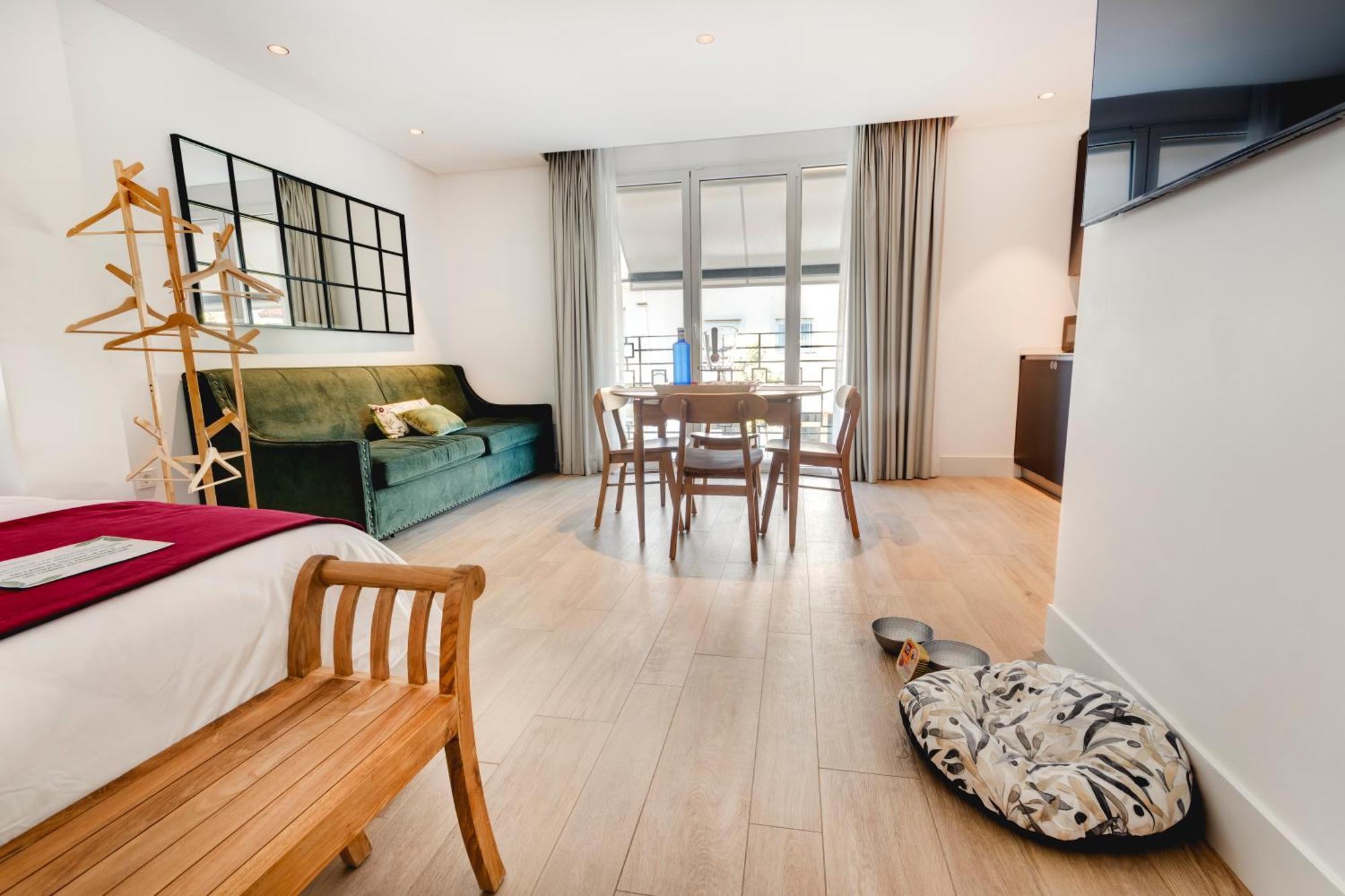 Apartamentos Turisticos La Plaza Chipiona Exteriör bild