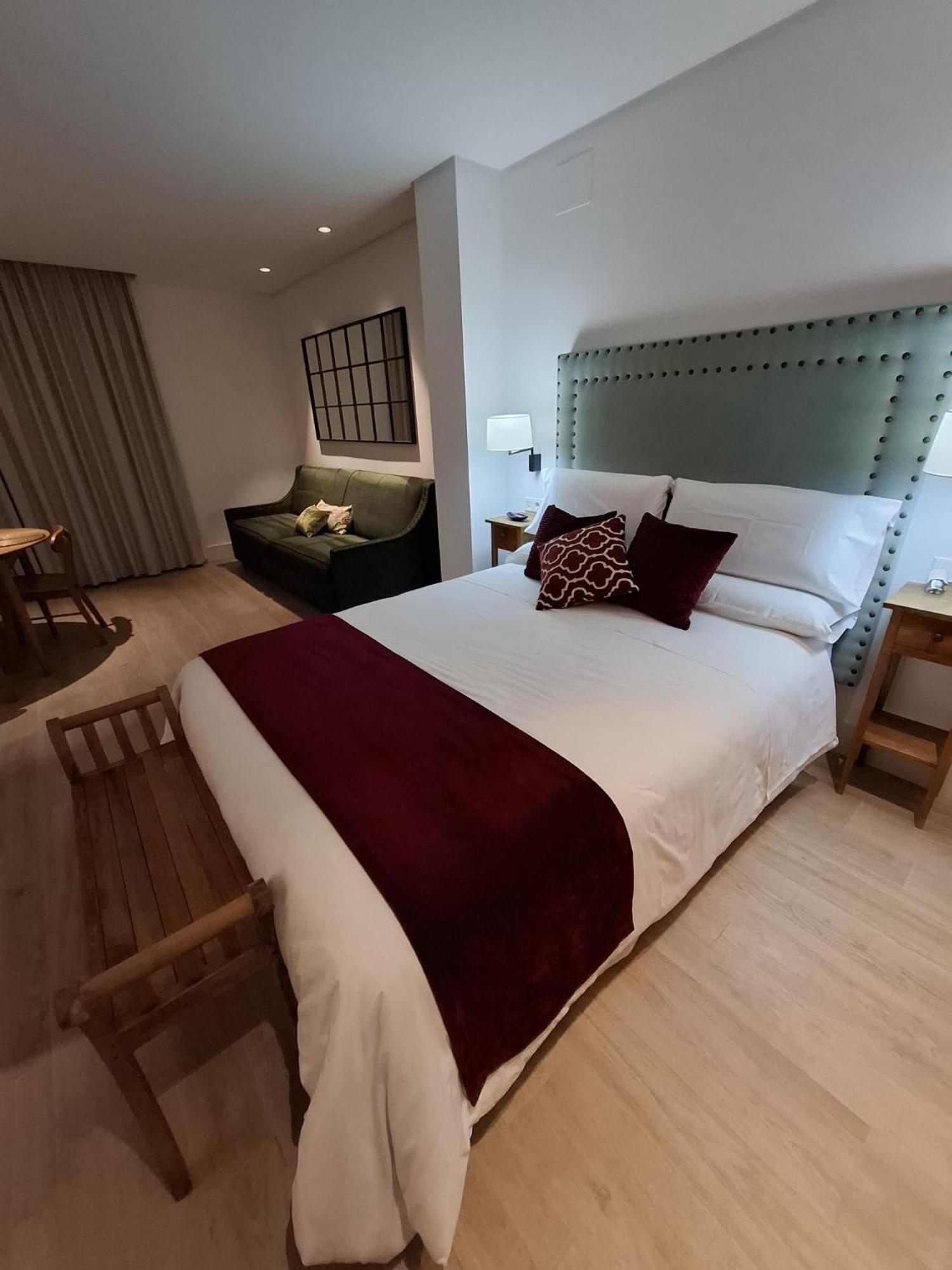 Apartamentos Turisticos La Plaza Chipiona Exteriör bild